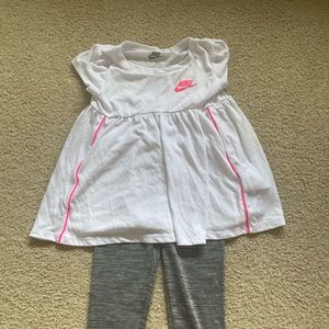 Toddler Girls Nike 4T Athletic Outfit